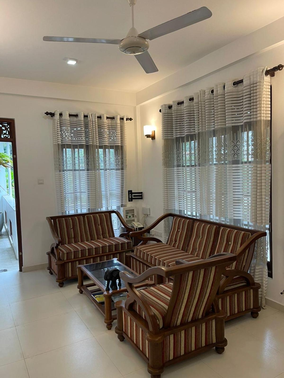 أونا واتونا Mihira Gedara Apartments المظهر الخارجي الصورة